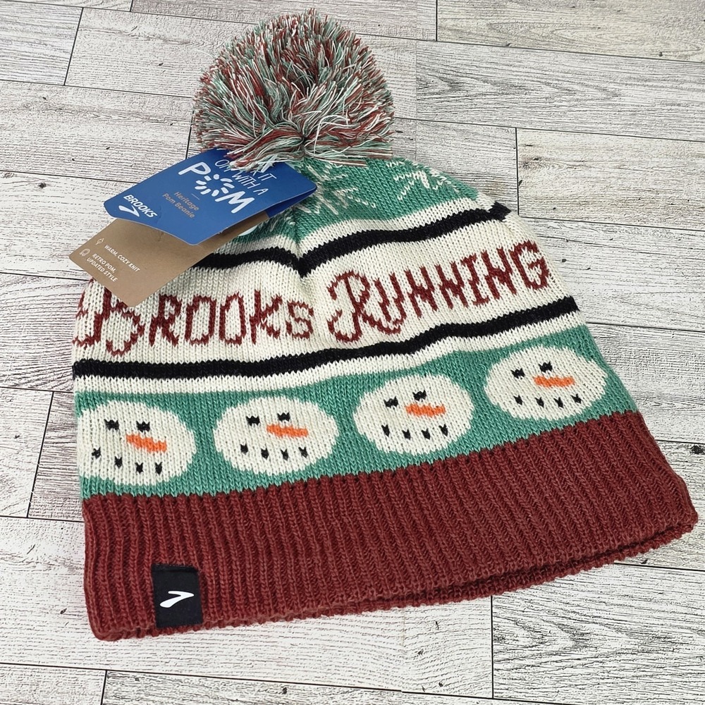 NWT Brooks Running Cap Beanie OS Green Brown Fair Isle Snowmen Pom Pom Holiday